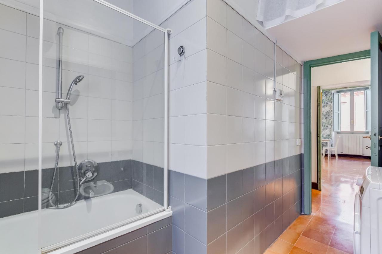 The Unique Pantheon Apartment